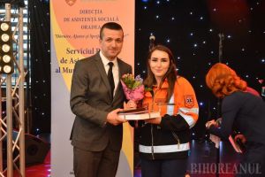 Răsplată pentru altruism: Direcţia de Asistenţă Socială a premiat cei mai harnici voluntari din Oradea (FOTO)