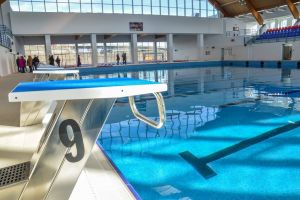 Falcă i-a luat faţa ministrului Dezvoltării şi a prezentat bazinul de polo din Subcetate (FOTO). Stadionul, pe când?