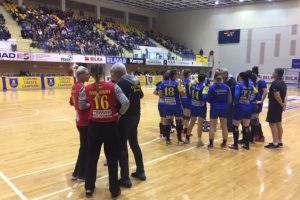 Handbalistele Coronei au câştigat cu Gloria Bistriţa şi se menţin pe locul trei