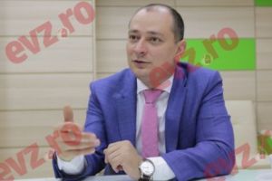 Un primar din Bucureşti a convocat o şedinţă de bloc pentru a-i convinge pe locatari să le facă loc de joacă sau parcare