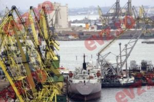 Monopolul pentru activitatea de remorcaj a navelor în porturile maritime a fost reinventat de cuplul Cuc-Tivilichi