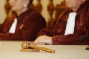 Zi de foc pentru judecătorii de la CCR. Sesizarea lui Iohannis va fi analizată. Miza este uriaşă