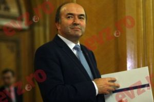 Cutremur în justiţie. Se pregăteşte debarcarea lui Toader? Ministrul este atacat din toate direcţiile. News alert