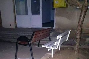 Dorel a mai dat o lovitură! Cum a montat o bancă la Adjud