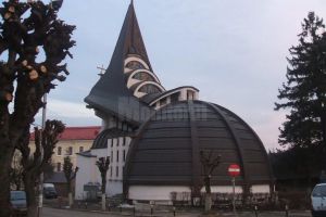 Slujbă de pomenire a eroilor neamului la biserica ansamblului ”In memoriam”