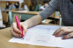Elevii de clasa a VIII-a ar putea scăpa de Evaluarea Naţională