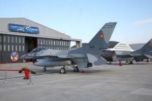 Scandalul uriaş al exproprierilor. Bătaia de joc a statului. 32 de bani pe metru pătrat pentru extinderea Bazei aeriene 71