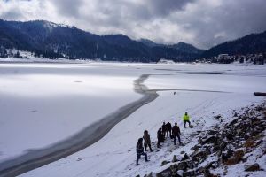 Puzderie de instituţii pe urmele ţevilor care dau în lacul Colibiţa