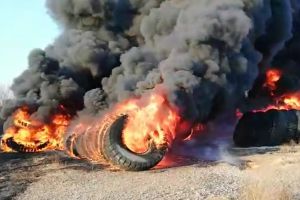 Bilanţul incendiului din Zona Liberă: 150 de anvelope distruse şi 5 hectare de teren pârjolit