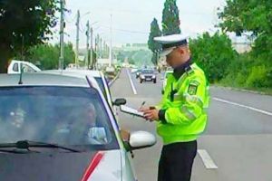 Razie a Poliţiei pe raza comunelor Diculeşti, Fărtâţeşti, Măciuca, Valea Mare şi Laloşu