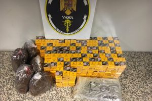 Mii de tigarete  de contrabanda, diverse marci, si tutun vrac, descoperite si retinute de inspectorii vamali  (galerie foto)