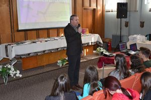 Totul despre „Feminismul în literatură”, prezentat elevilor deveni