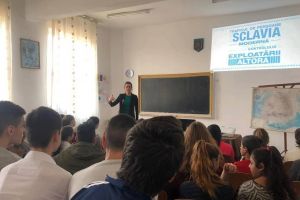 Elevi băcăuani într-un proiect de prevenire a traficului de persoane