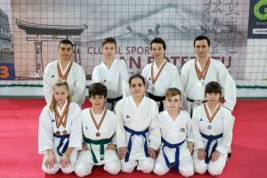 Debut de an pe podium