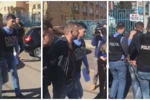 Tânăr reţinut după ce a bătut agenta unui supermarket din Piaţa 700 cu propriul ei baston
