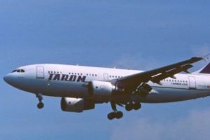 Șeful Tarom Iaşi, în mijlocul unui scandal monstru. Vameşii au rămas şocaţi când au descoperit ce făcea acesta
