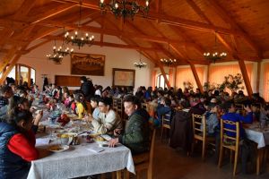 Aproximativ o sută de copii din şcoli speciale, în vizită la Mănăstirea Timişeni-Șag