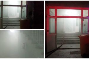Persoane evacuate după ce un incendiu a izbucnit la subsolul unui bloc, la Timişoara