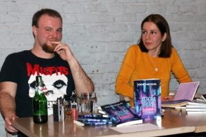 O dublă lansare cosmică în Piaţa Trandafirilor – Miruna Lavinia şi Horia Marchean, la debut