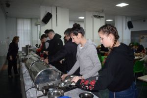 Bufetul suedez de la „Karpen” a fost sistat de inspectorii sanitari