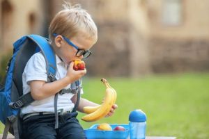 Alimentaţia sănătoasă, promovată în unităţile şcolare din Braşov