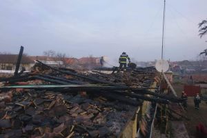 DEZASTRU în întregul judeţ! Peste 40 de intervenţii ale Inspectoratului pentru Situaţii de Urgenţă, în 24 de ore. Casă arsă, femeie dusă la spital