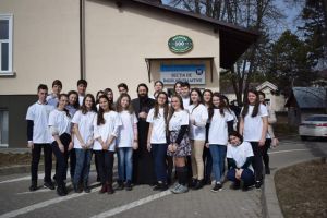 Campania „O floare, o rază de soare”, a Asociaţiei Tinerilor Ortodocşi Suceveni