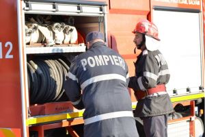 Un bărbat a murit într-un incendiu de vegetaţie, la Dumbrăveni