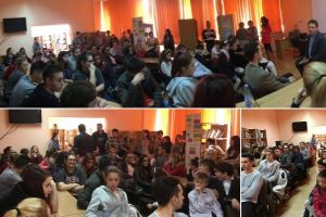 FOTO: Biblioteca Judeţeană „Lucian Blaga” Alba în dialog despre virtute cu elevii Colegiului Tehnic „Apulum” din Alba Iulia