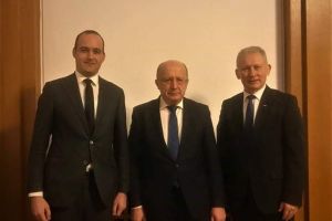 FOTO: Dan Vîlceanu, la discuţii cu fostul premier al Lituaniei