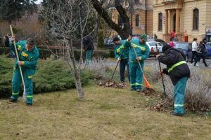 Până la Paşti, Braşovul  intră într-un proces amplu de curăţenie şi lucrări de reparaţii