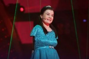Talentata Lorelai, fetiţa fără mâini, vine la „Europop Stars”