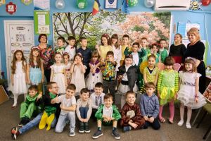 Sărbătoarea celor 100 de zile de şcoală Step by Step