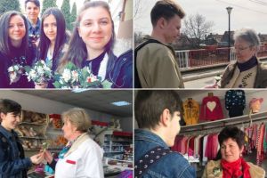 FOTO: Ghiocei pentru doamnele şi domnişoarele din Teiuş, oferiţi de 8 Martie, de elevii Liceului Teoretic