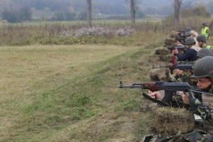 Exerciţii de tragere cu muniţie reală în Poligonul Sângeorgiu de Mureş