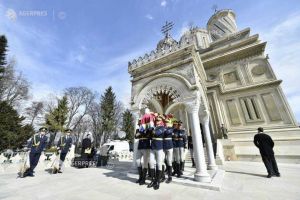 Ramasitele pamantesti ale Regelui Carol al II-lea au fost inhumate in Noua Catedrala Arhiepiscopala si Regala de la Curtea de Arges