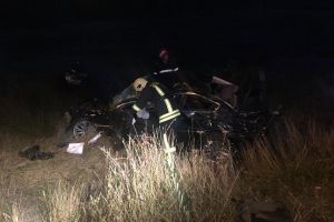 ACUM! S-au răsturnat cu maşina şi au fugit!