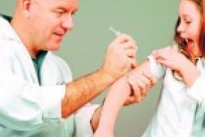 Cele mai ciudate explicaţii pentru care unii părinţi resping vaccinarea antigripală. ,,Copiii vor fi urmăriţi prin satelit”!