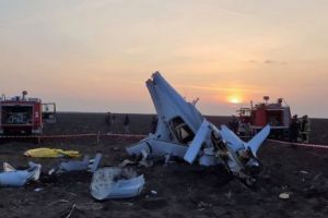 Alertă! Un avion cu 157 de persoane la bord s-a prăbuşit 