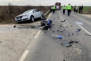 Tragic. Un motociclist de 28 de ani a fost spulberat de o maşină. Cum s-a întâmplat totul 