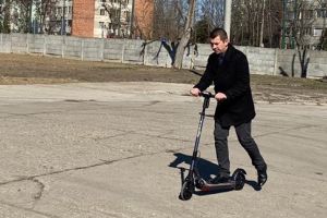 Aplicaţie de mobil pentru trotinetele electrice cumpărate de primărie cu 750 de euro bucata