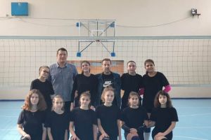 S-a calificat la turneul semifinal: Echipa de volei a Scolii 12 B.P. Hasdeu“ Constanta, campioana judeteana la ONSS (galerie foto) 