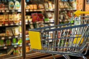 Unul din cele mai cunoscute lanţuri de supermarket-uri ar putea dispărea
