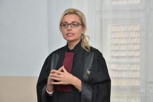 Spărgătorii de grevă: Preşedinta Tribunalului Bihor, Carmen Domocoş, se numără printre şefii de tribunale care cer CSM să oprească protestele magistraţilor