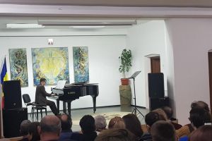 Primăria Suceava va cumpăra un pian nou pentru Colegiul de Artă „Ciprian Porumbescu”