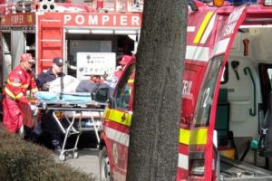 ACUM, cartier PRUNDU – Femeie INTOXICATĂ în INCENDIU!