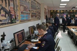 Modelul Macron – Merkel – UE face pui în Rusia. Putin instituie „KGB-ul Internetului”