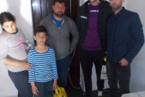 Strigătul frăţiorilor fără pat a avut ecou până la Bucureşti!