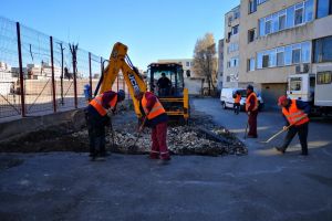 Noi locuri de parcare amenajate langa Școala Gimnaziala nr.30 Gheorghe Țiteica din Constanta (galerie foto)