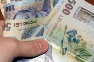 O femeie din Fărău identificată ca suspectă de furtul unei sume de 7.000 de lei, dintr-o locuinţă